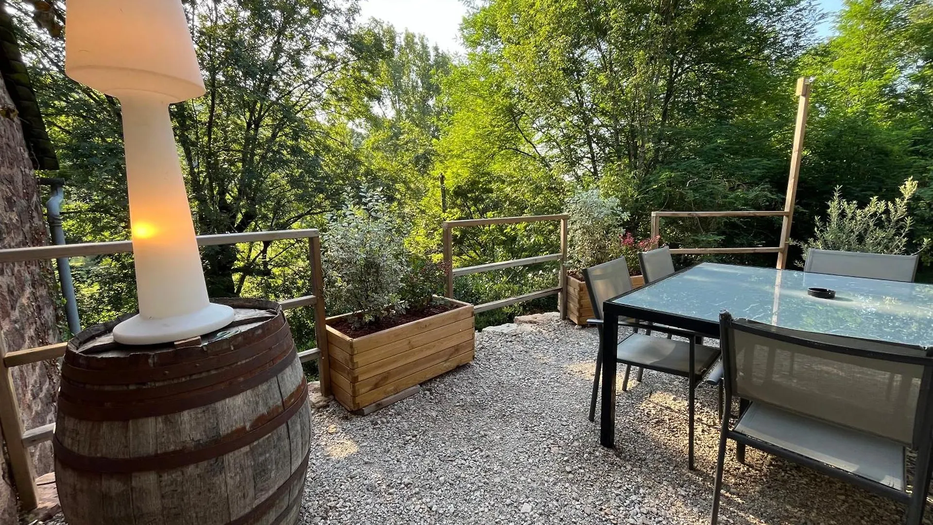Petit maison chaleureuse dans le Vallon Marcillac-Vallon